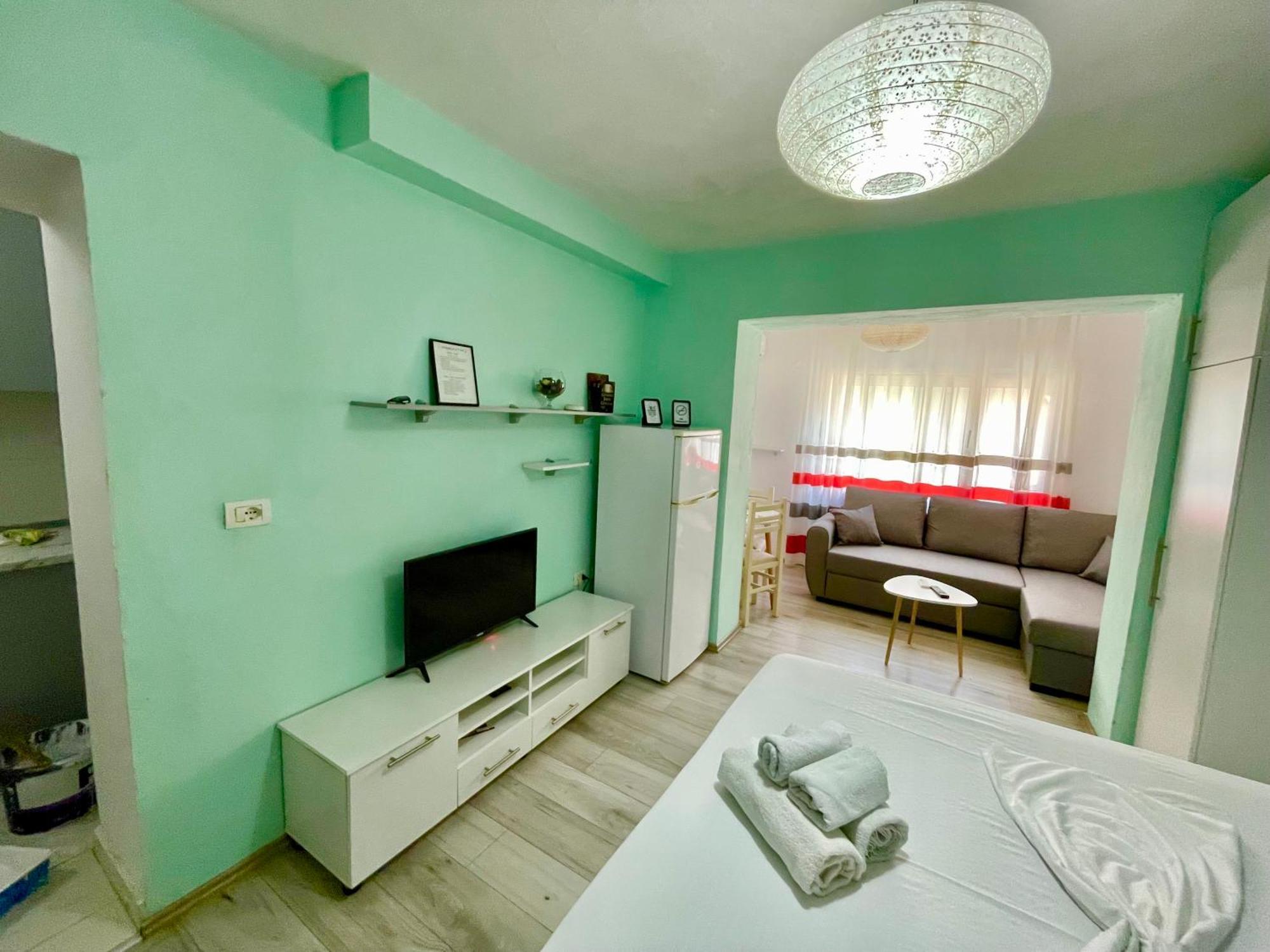 Superb Studio Apartment Near To The City Center Tirana Exterior foto