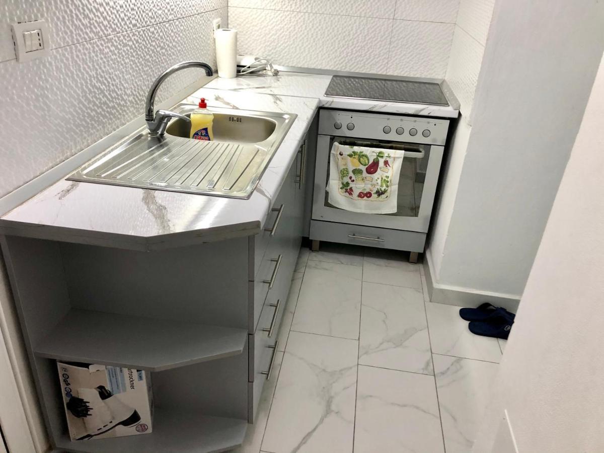 Superb Studio Apartment Near To The City Center Tirana Exterior foto